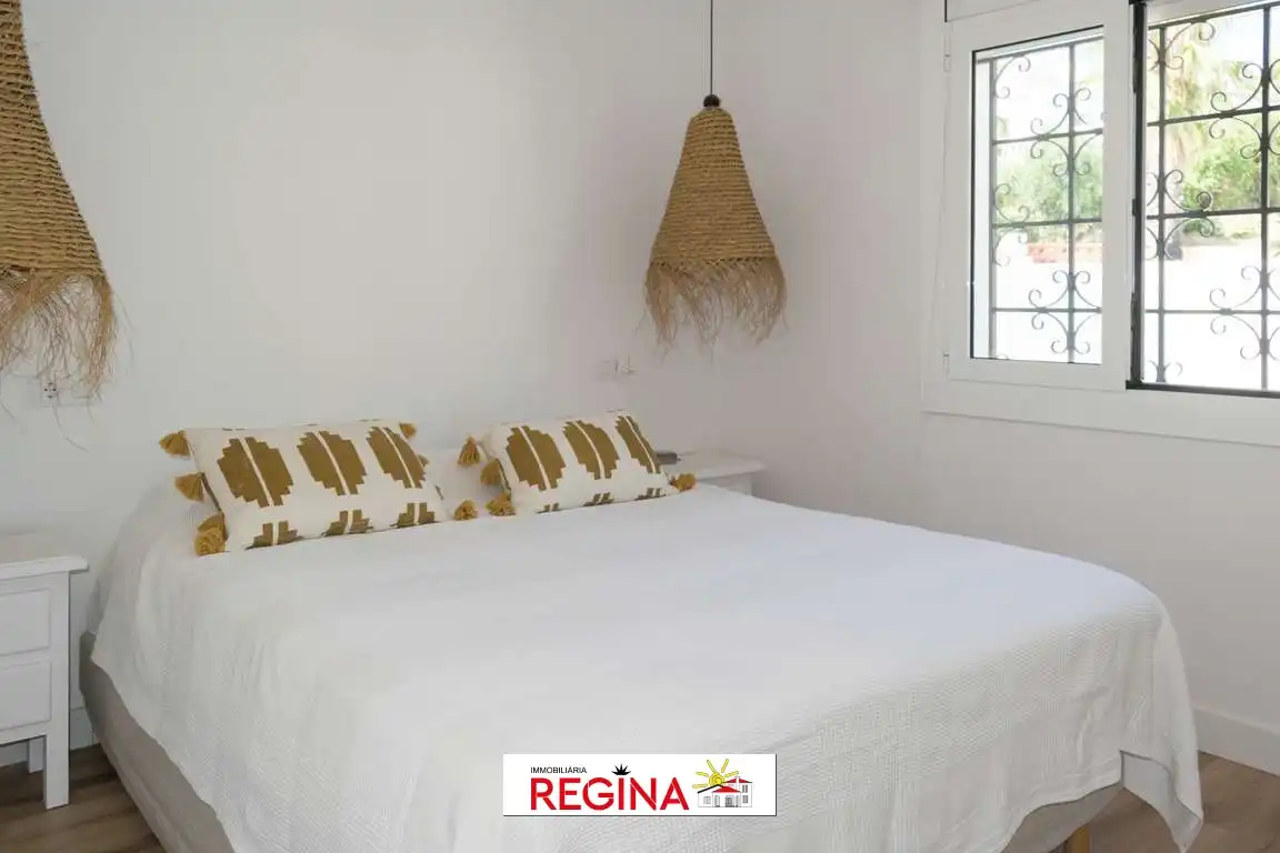 Chalet con piscina en venta en Carrer Pinedes, imagen 18