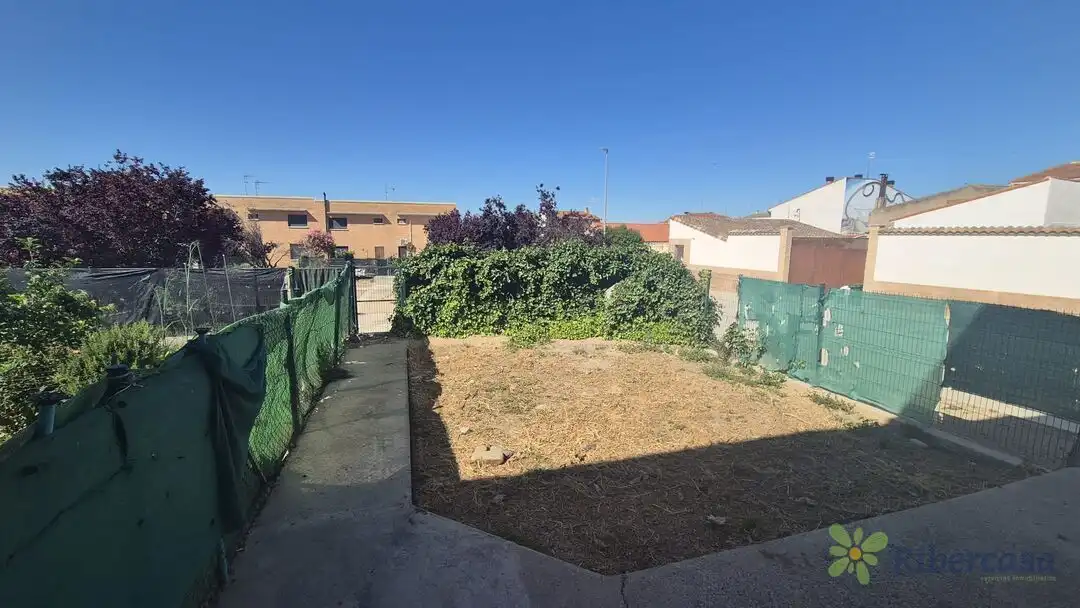 Houses for sale in Fustiñana  with Private garden and Balcony