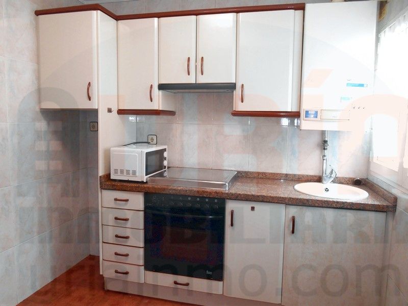 Kitchen of Flat for sale in Oviedo   with Heating and Furnished