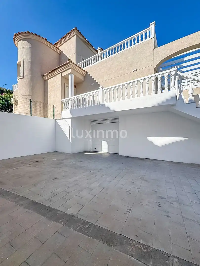 Villa mit Terrasse zum Verkauf in Pueblo Acantilado - Lanuza, imagen 8