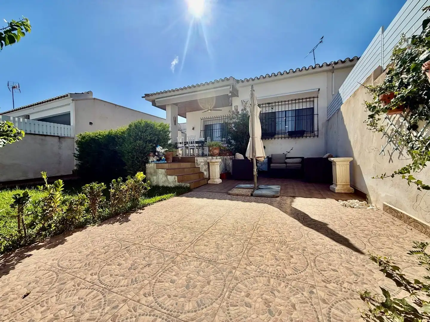 Jardí de Casa o xalet en venda en Orihuela amb Aire condicionat, Jardí privat i Terrassa