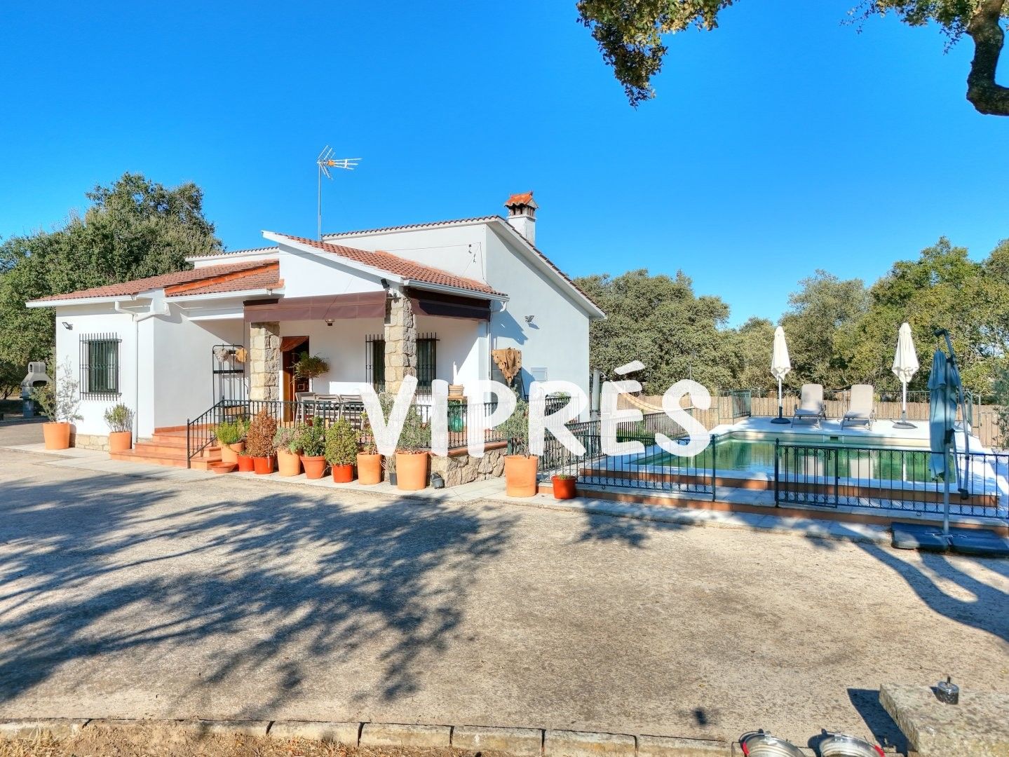 Exterior view of House or chalet for sale in Casar de Cáceres  with Air Conditioner, Heating and Swimming Pool