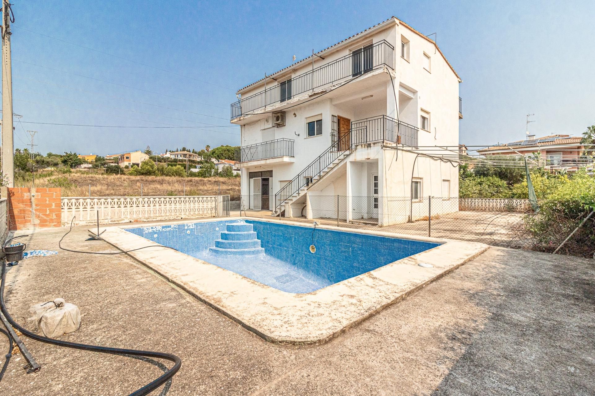 Piscina de Casa o xalet en venda en Alginet amb Aire condicionat, Jardí privat i Terrassa