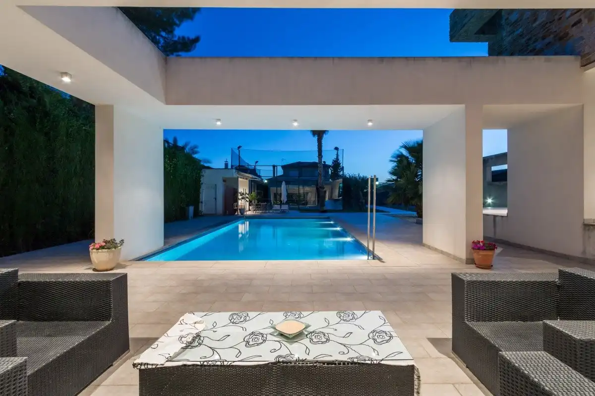 Chalet con piscina en venta en Calle Abeto 8, imagen 28