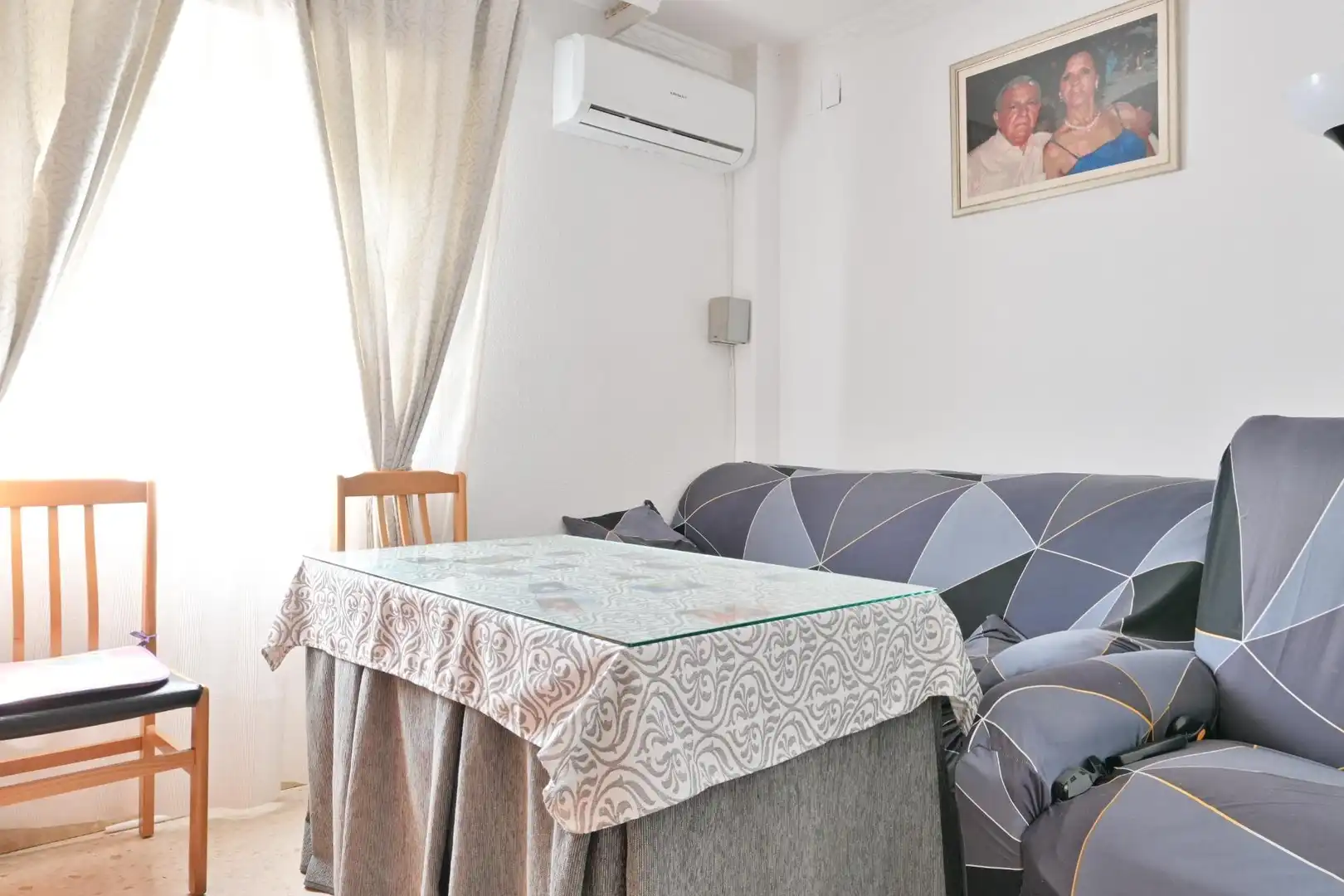 Bedroom of Houses for sale in Sevilla  with Air Conditioner and Terrace