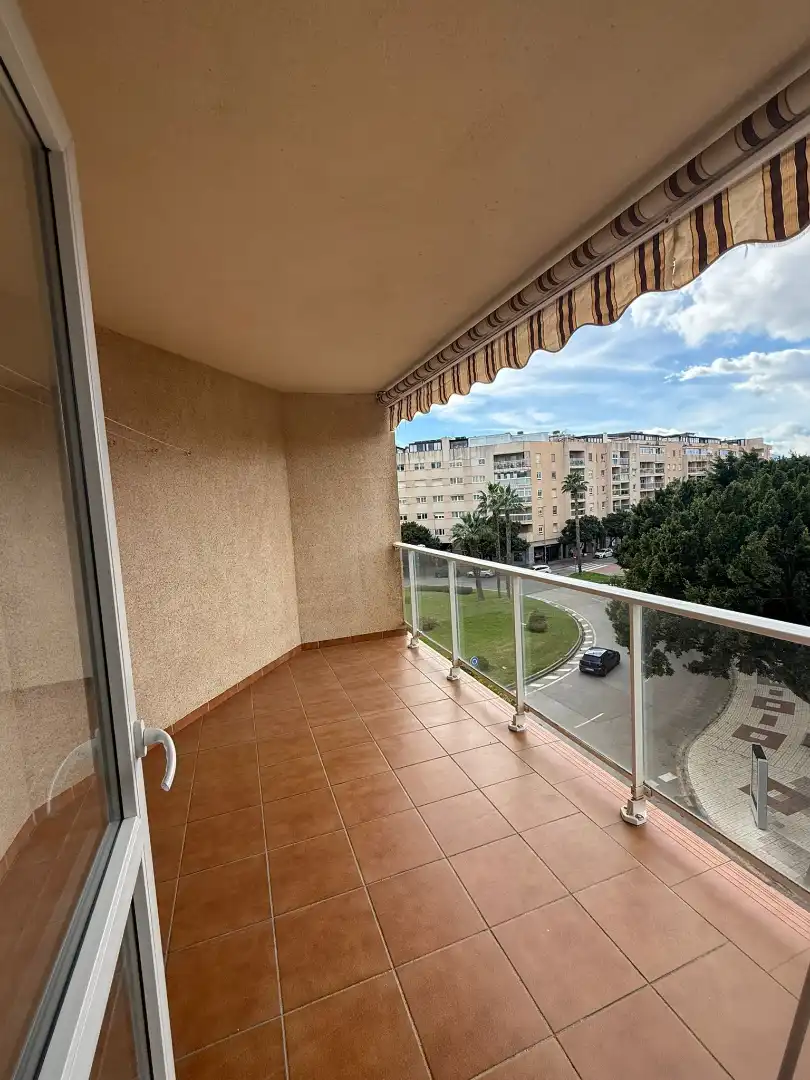 Habitació a Avenida Parménides, 11, El Cónsul - Ciudad Universitaria - El Romeral