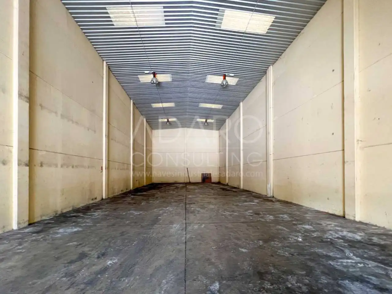 Nave industrial en venta en Alcalá de Henares con Alarma