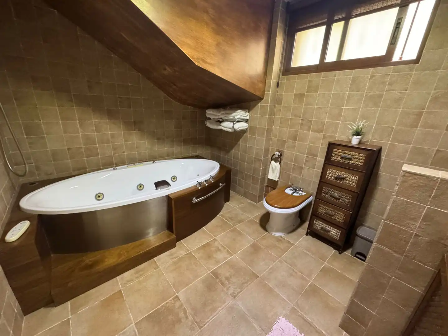 Baño de Casa o chalet en venta en Alicante / Alacant con Aire acondicionado, Calefacción y Jardín privado