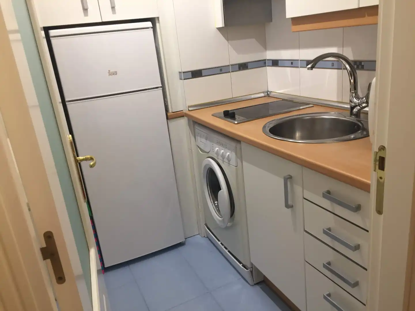 Kitchen of Flat for rent in  Madrid Capital  with Air Conditioner, Heating and Parquet flooring