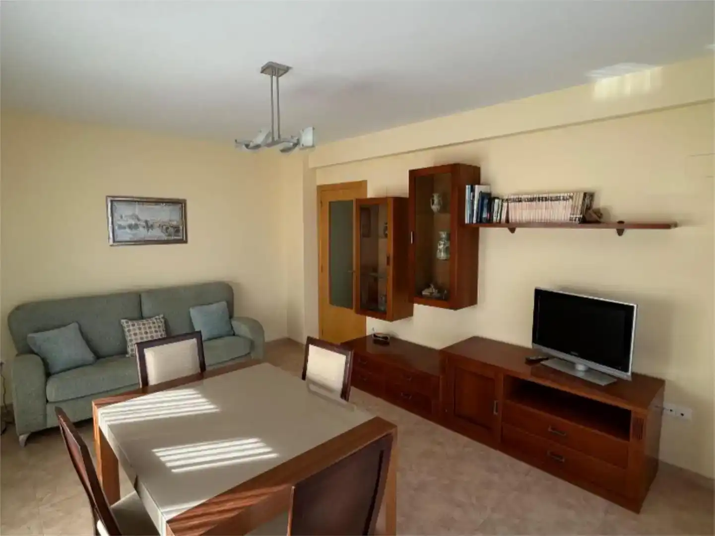 Sala d'estar de Apartament de lloguer en Tavernes de la Valldigna