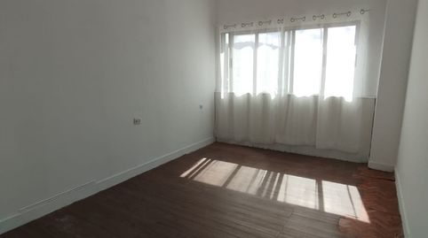 Foto 3 de Piso en venta en Fene, A Coruña