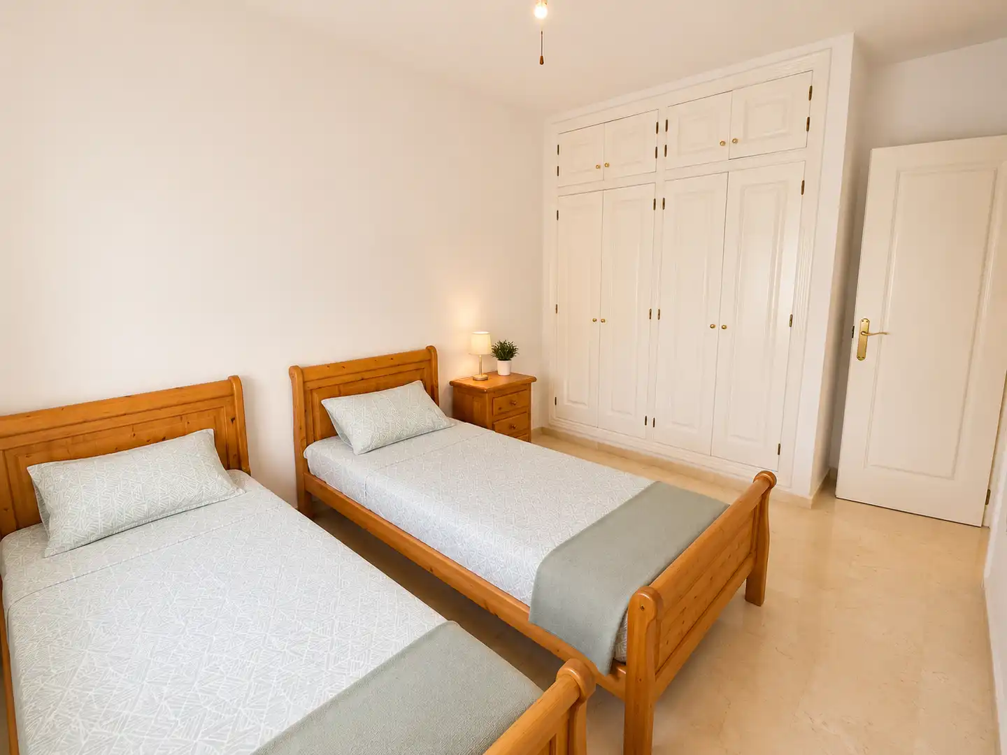 Dormitori de Casa o xalet en venda en Orihuela amb Aire condicionat, Calefacció i Jardí privat