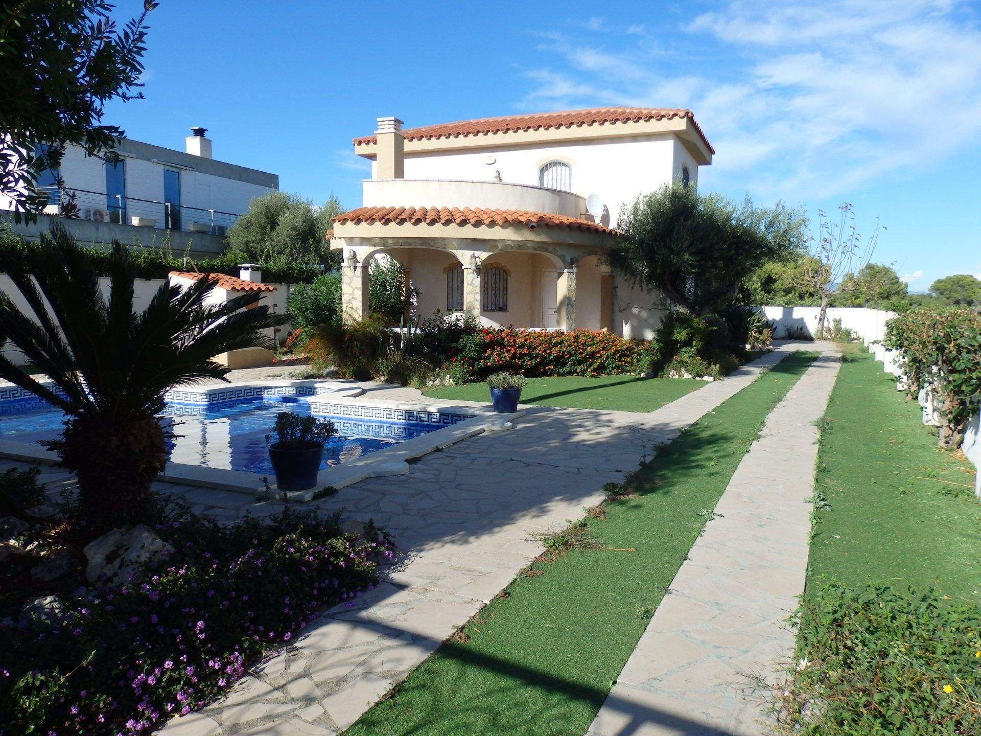 Exterior view of House or chalet for sale in Mont-roig del Camp  with Private garden, Terrace and Swimming Pool