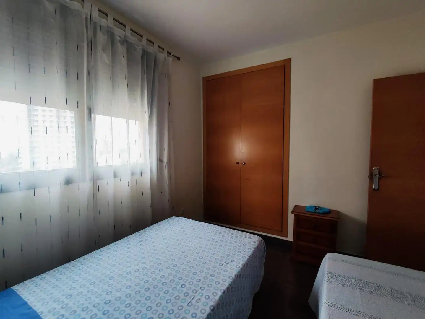 Habitación de Apartamento en venta en Benidorm con Aire acondicionado, Calefacción y Jardín privado