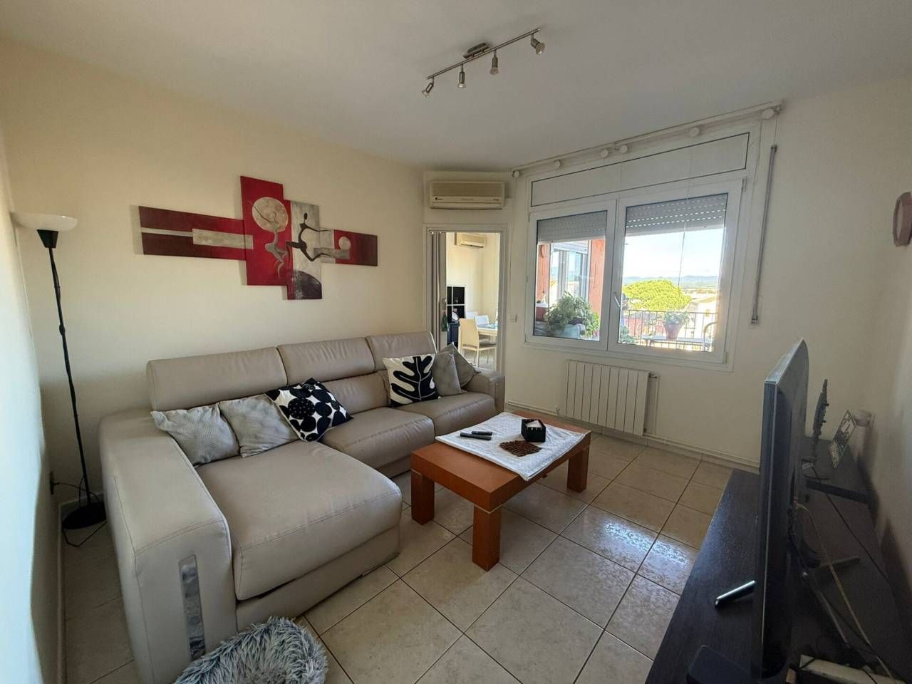 Living room of Attic for sale in Girona Capital  with Air Conditioner, Heating and Terrace