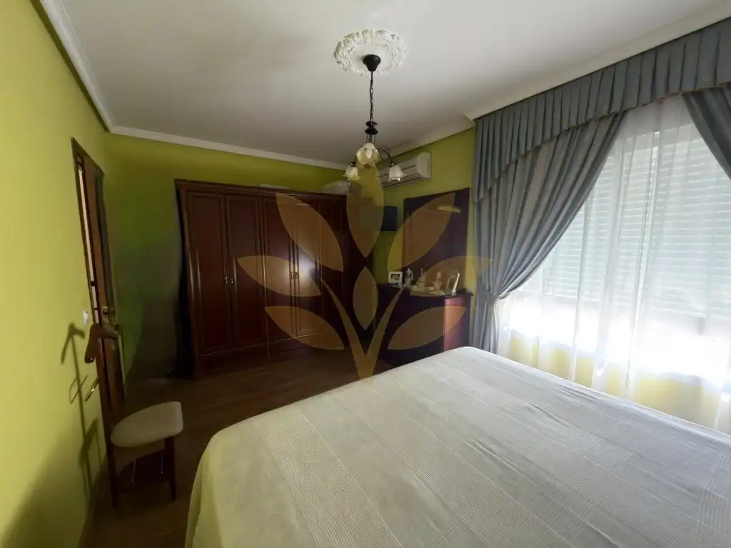 Habitación de Casa adosada en venta en Cáceres