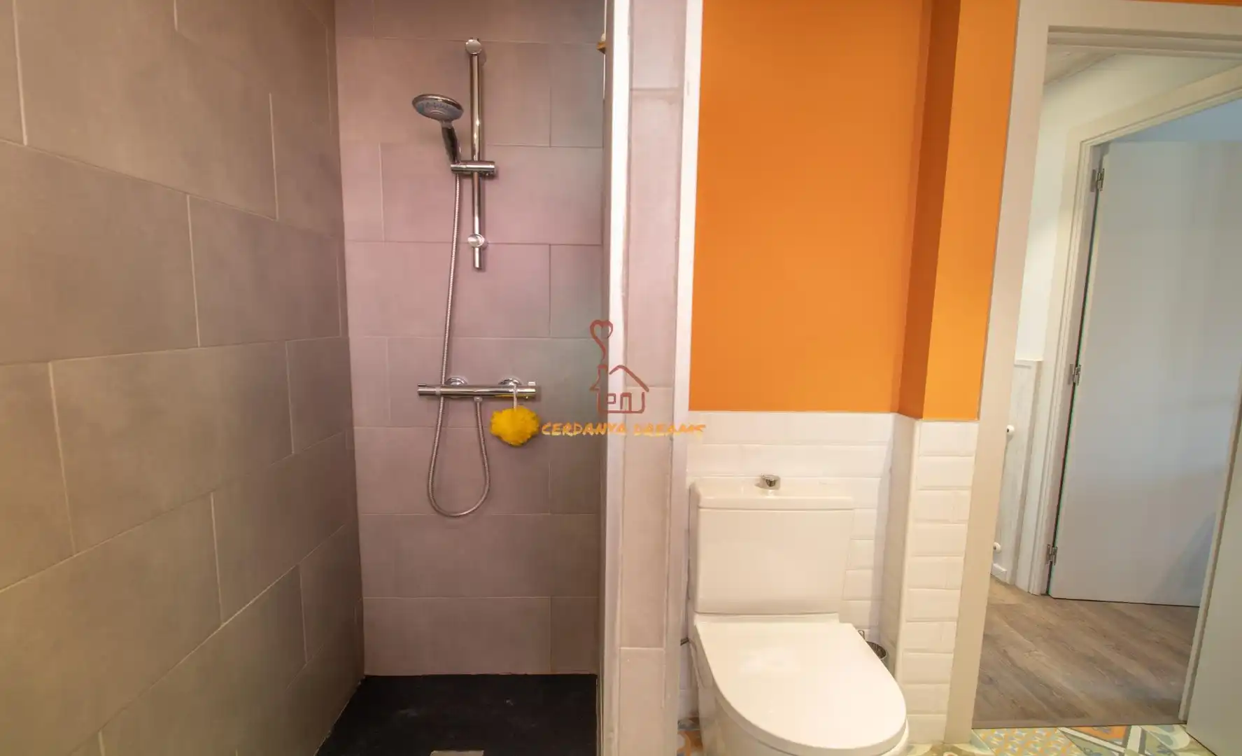 Baño de Planta baja en venta en Bellver de Cerdanya con Calefacción, Parquet y Horno