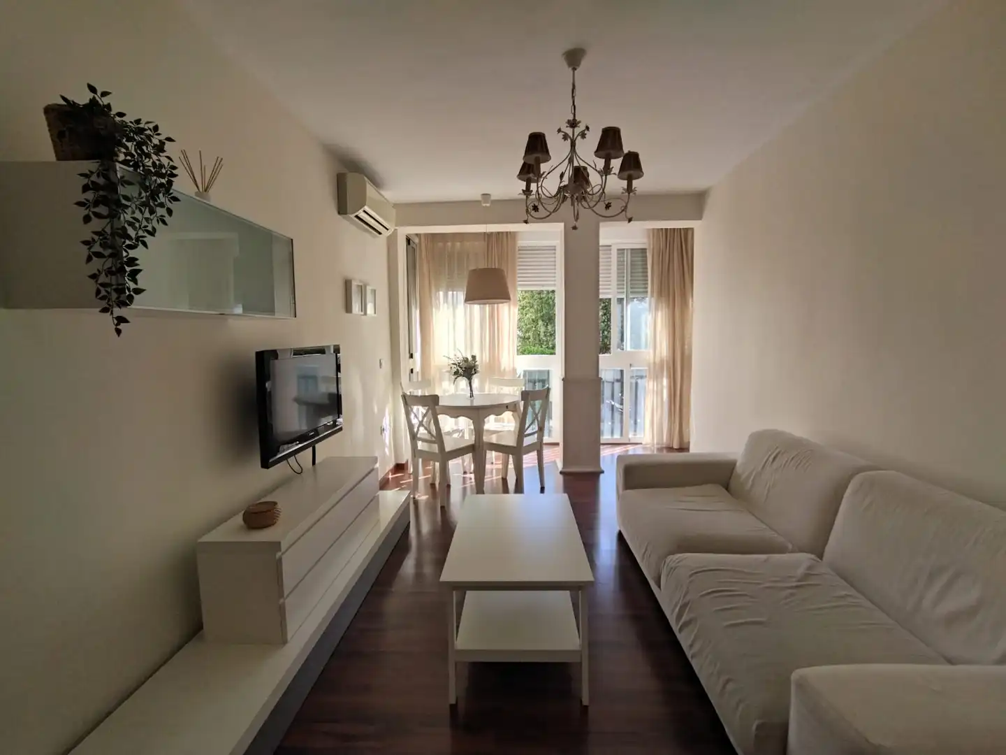 Sala de estar de Piso de alquiler en Sevilla con Aire acondicionado, Calefacción y Amueblado