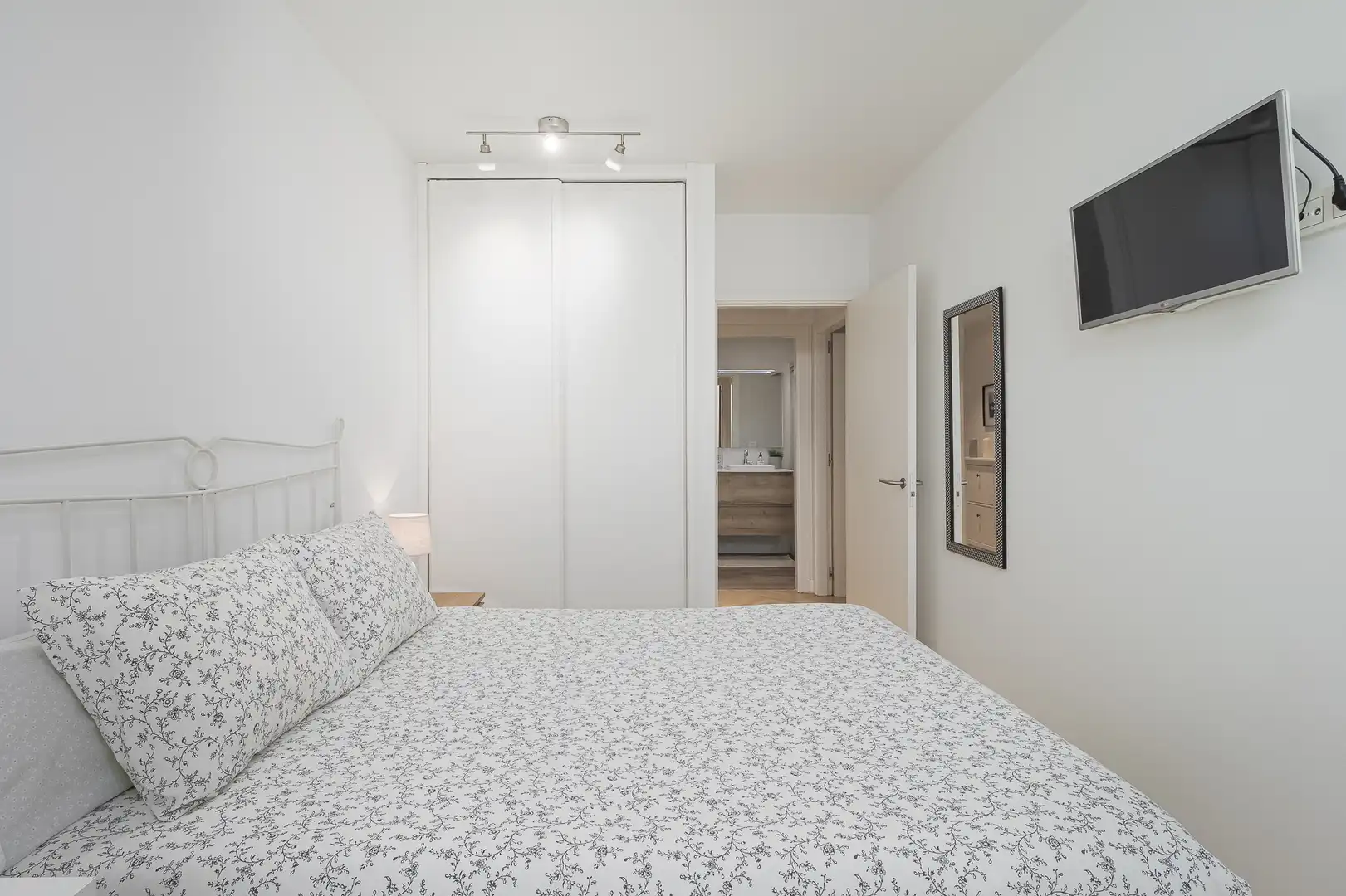 Schlafzimmer von Wohnung zum Verkauf in Donostia - San Sebastián  mit Heizung, Terrasse und Ofen