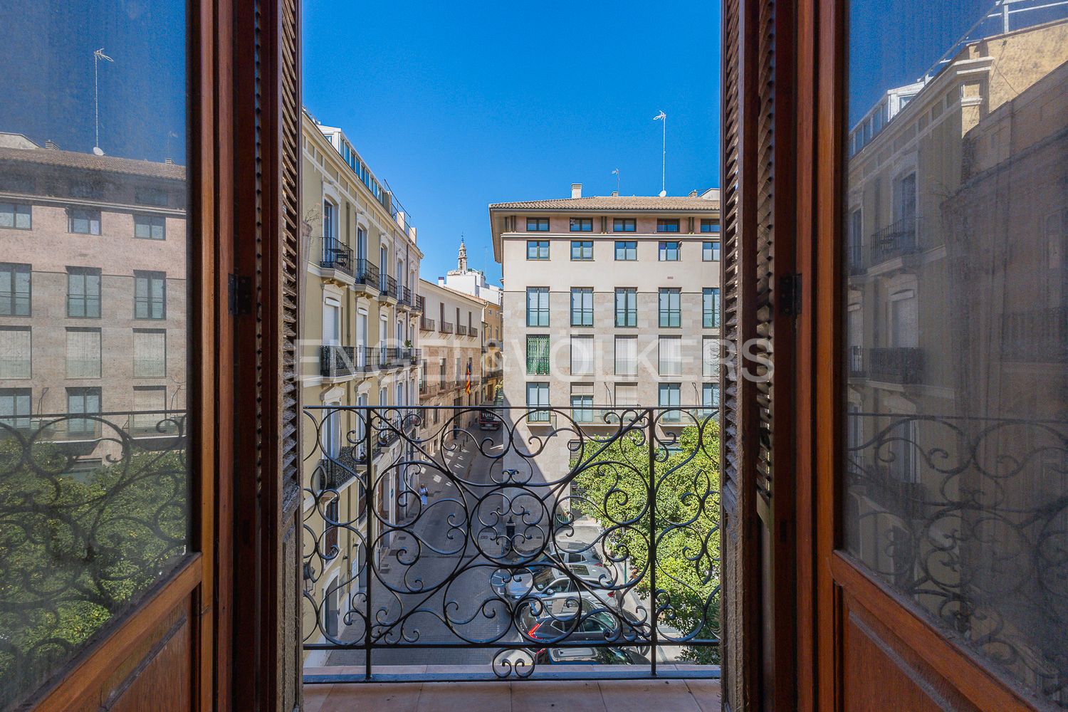 Vista exterior de Apartament en venda en  Valencia Capital amb Aire condicionat, Calefacció i Moblat