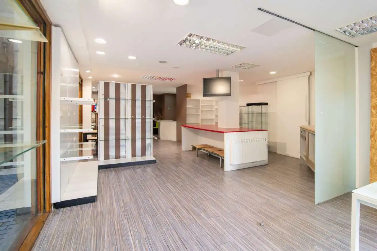 Business premises to rent in Iturriotz Kalea 15, imagen 7