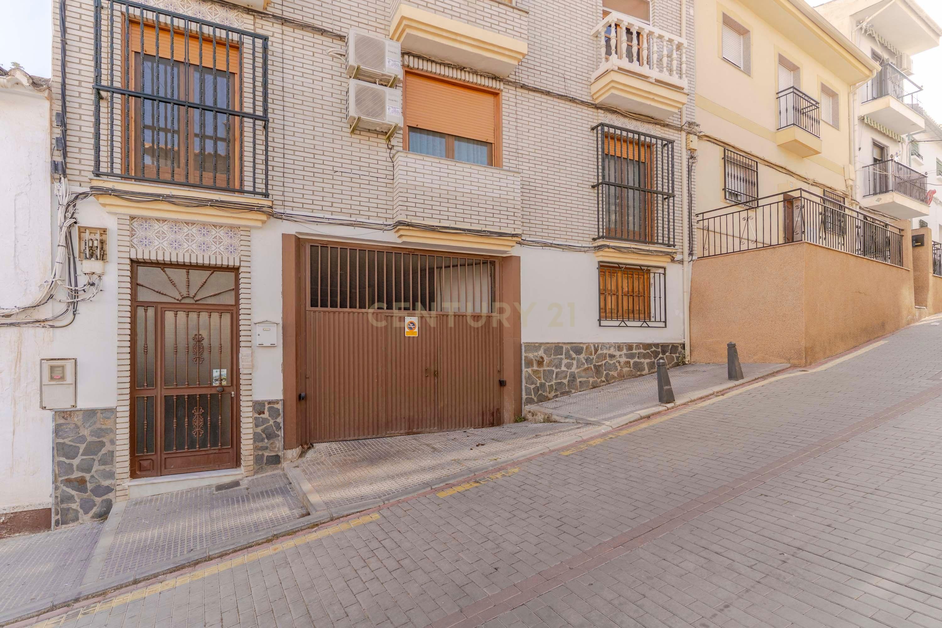 Exterior view of Flat for sale in Loja  with Air Conditioner and Storage room