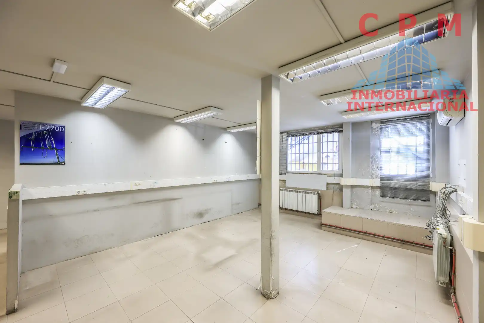 Local de lloguer en Madrid amb Parquet, Internet i Alarma