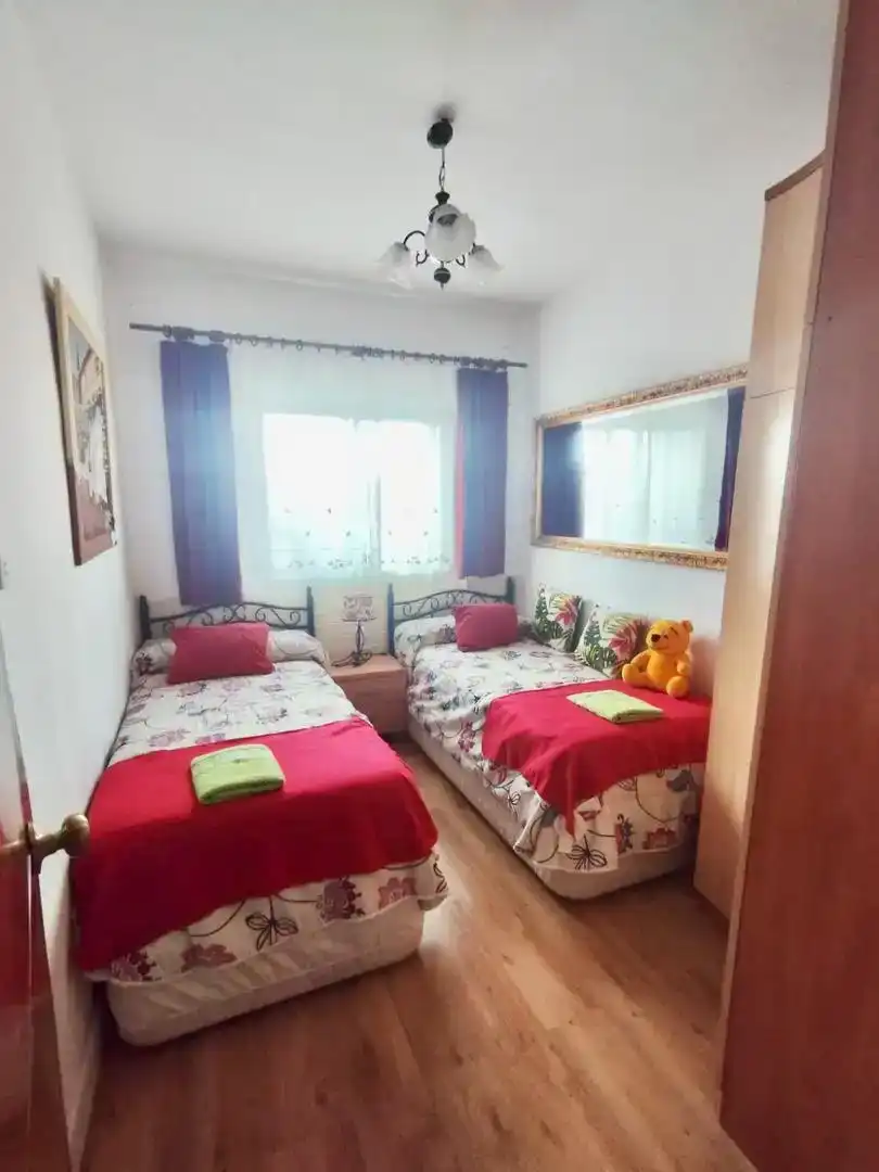 Habitación de Piso en venta en Maracena con Aire acondicionado, Piscina y Balcón