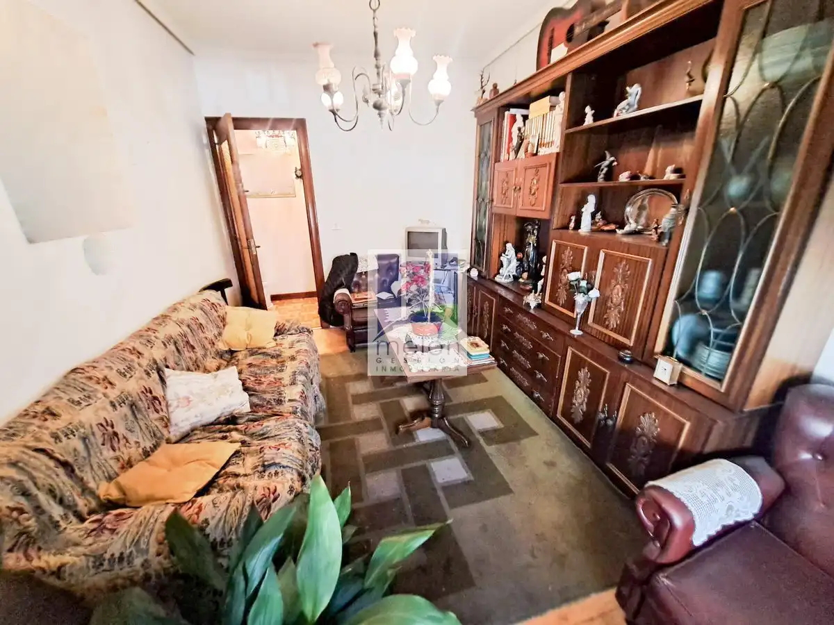 Sala de estar de Piso en venta en Burgos con Trastero