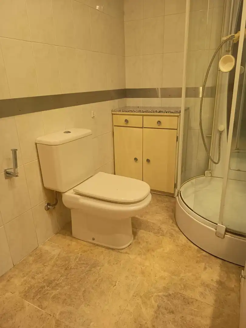 Baño de Ático en venta en Córdoba con Aire acondicionado, Terraza y Trastero