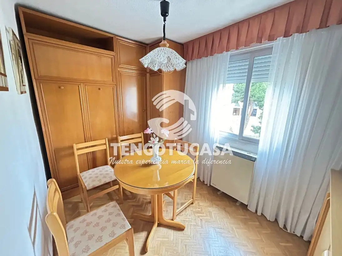 Dining room of Flat for sale in Madrid  with Air Conditioner and Heating