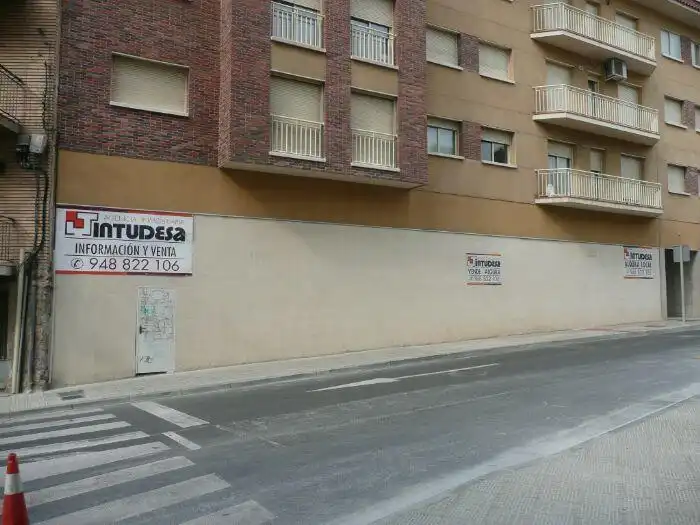 Local comercial de lloguer a Juan Antonio Fernández
