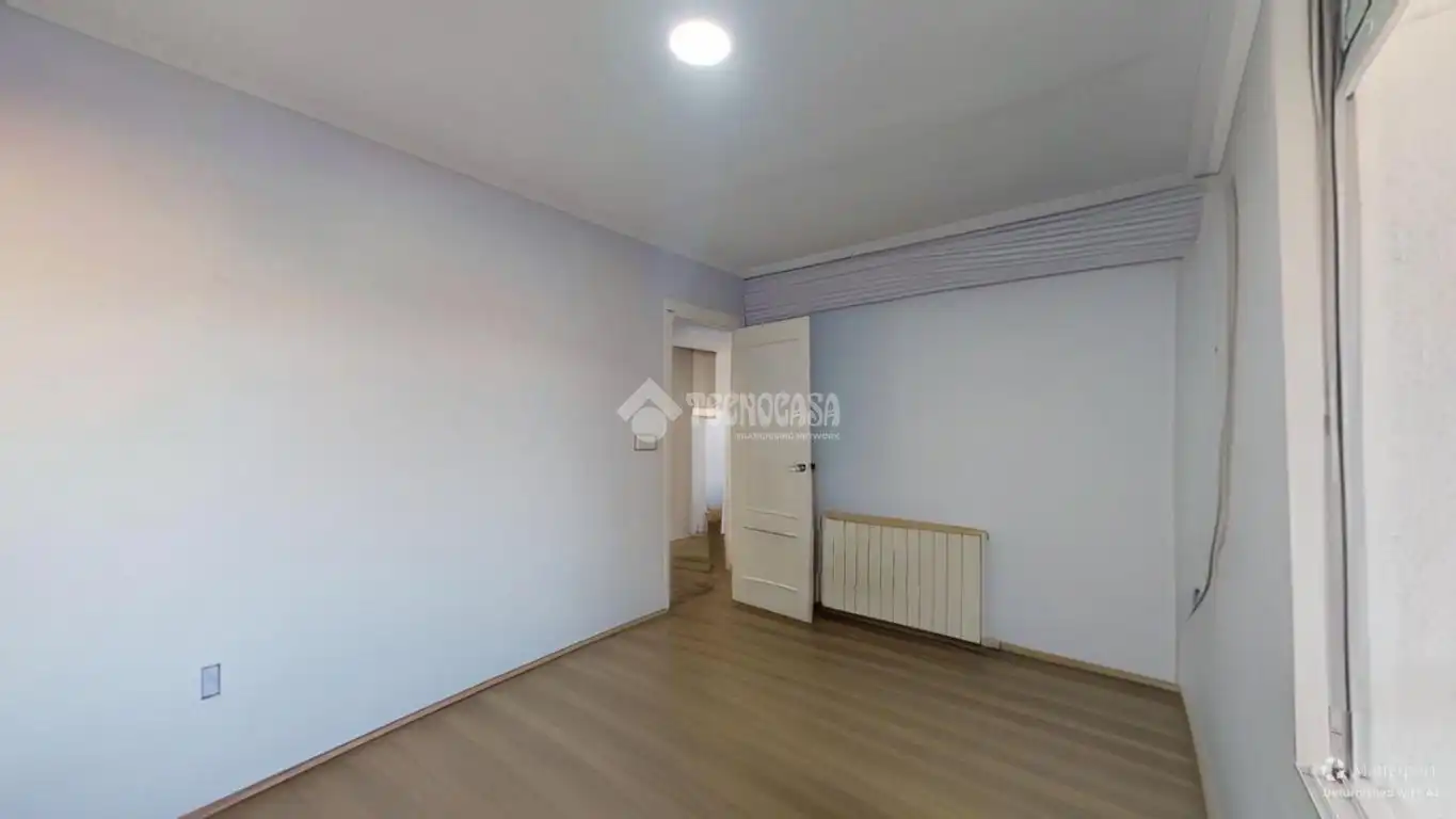 Habitación de Piso en venta en Barberà del Vallès con Parquet y Terraza