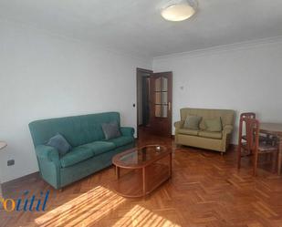 Living room of Flat for sale in Salamanca Capital  with Balcony