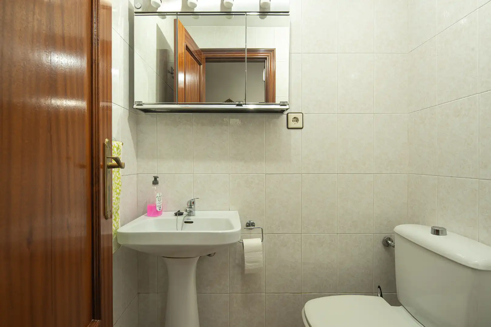 Casa adosada en venta en Angustias - Chana - Encina