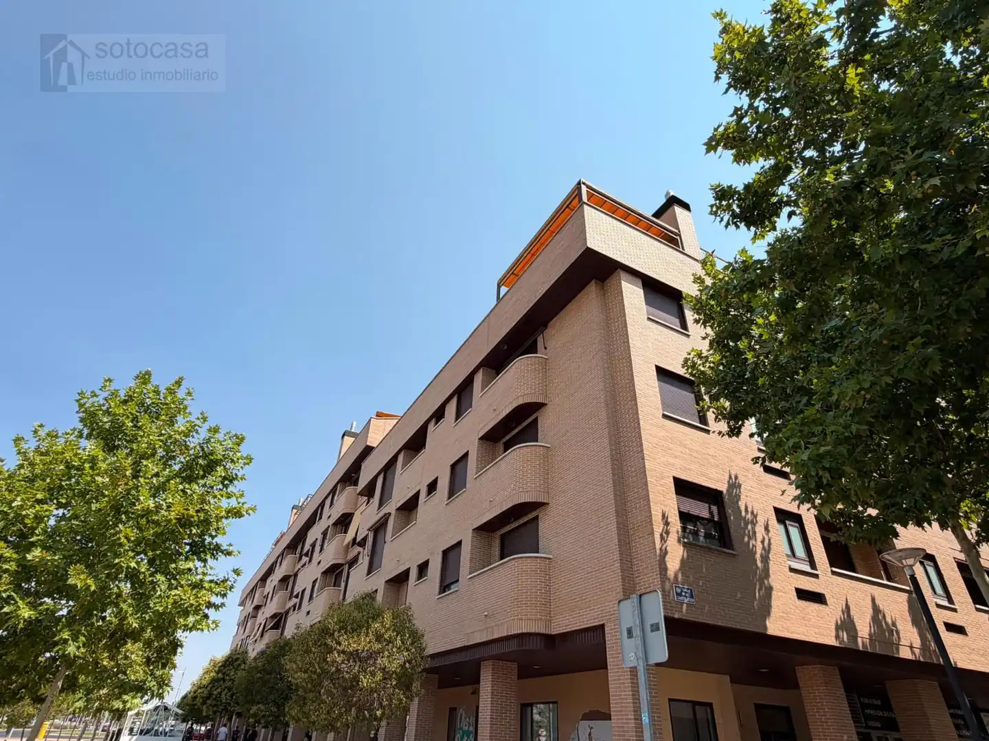 Vista exterior de Pis en venda en Valladolid amb Calefacció, Traster i Piscina