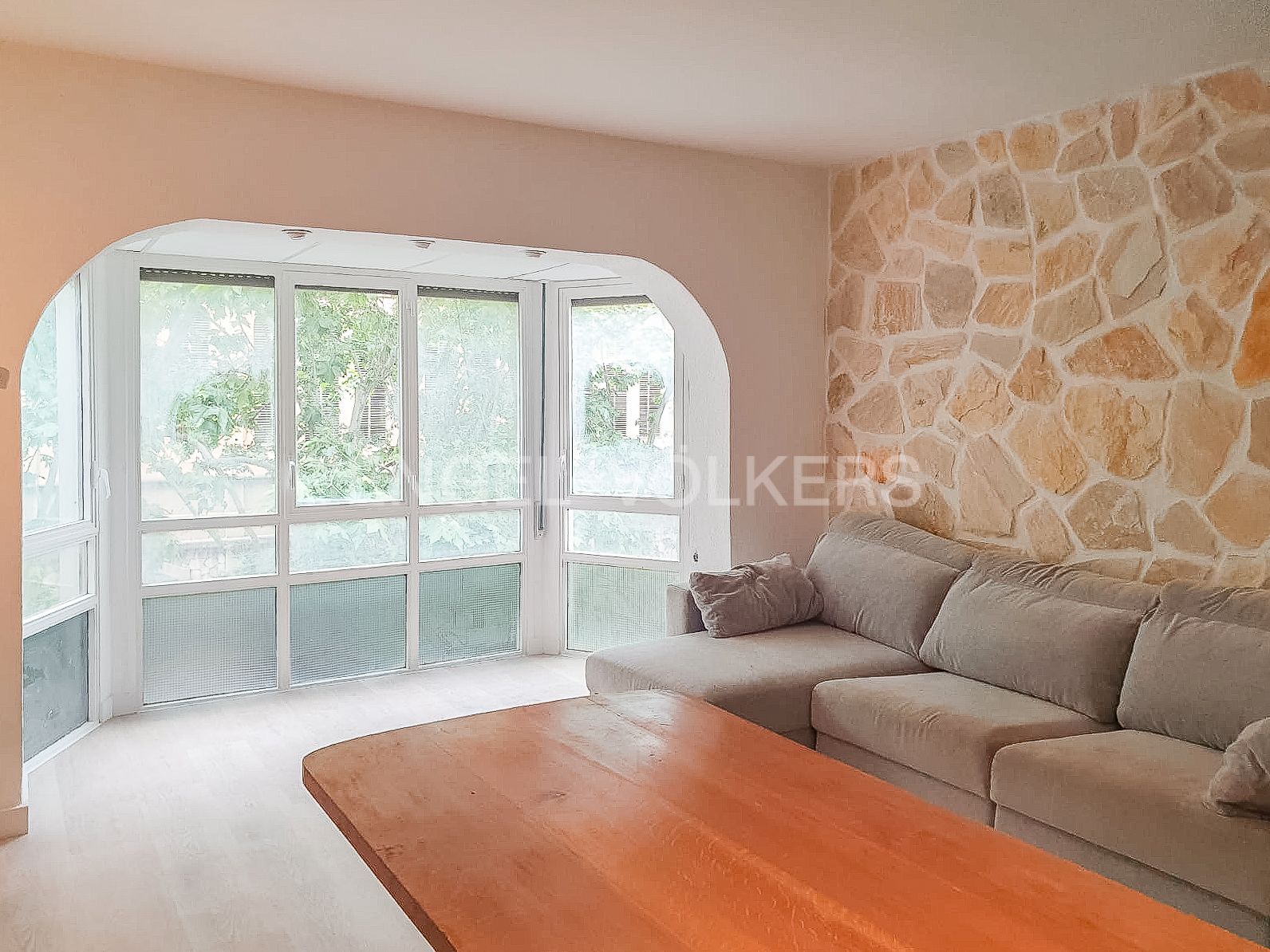 Sala d'estar de Apartament de lloguer en Terrassa amb Calefacció, Terrassa i Moblat