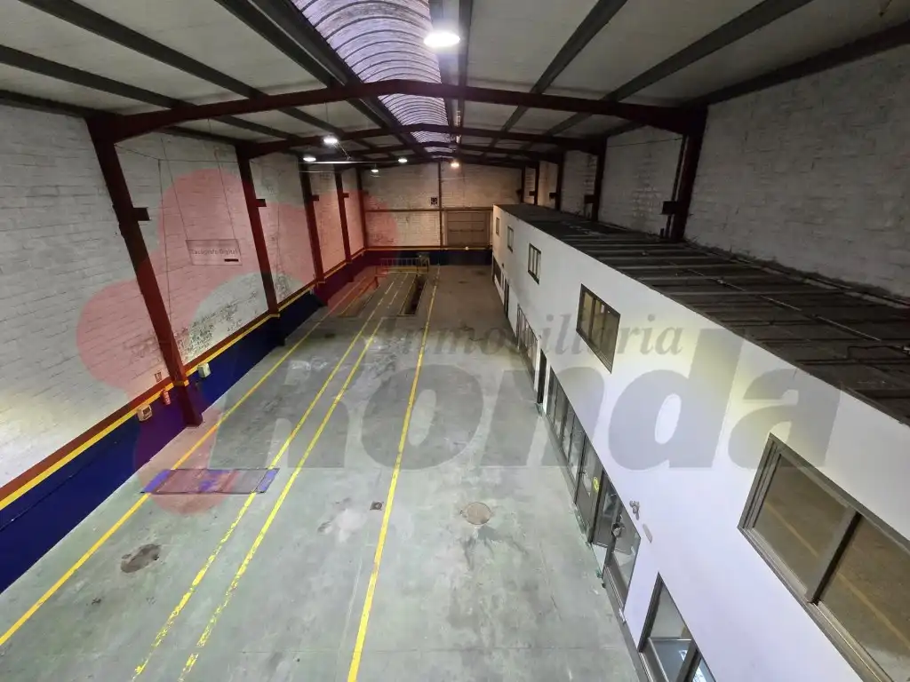 Nave industrial de alquiler en Lugo