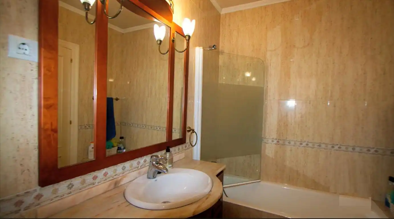 Houses for sale in Mortuero Kalea, Abanto y Ciérvana-Abanto Zierbena