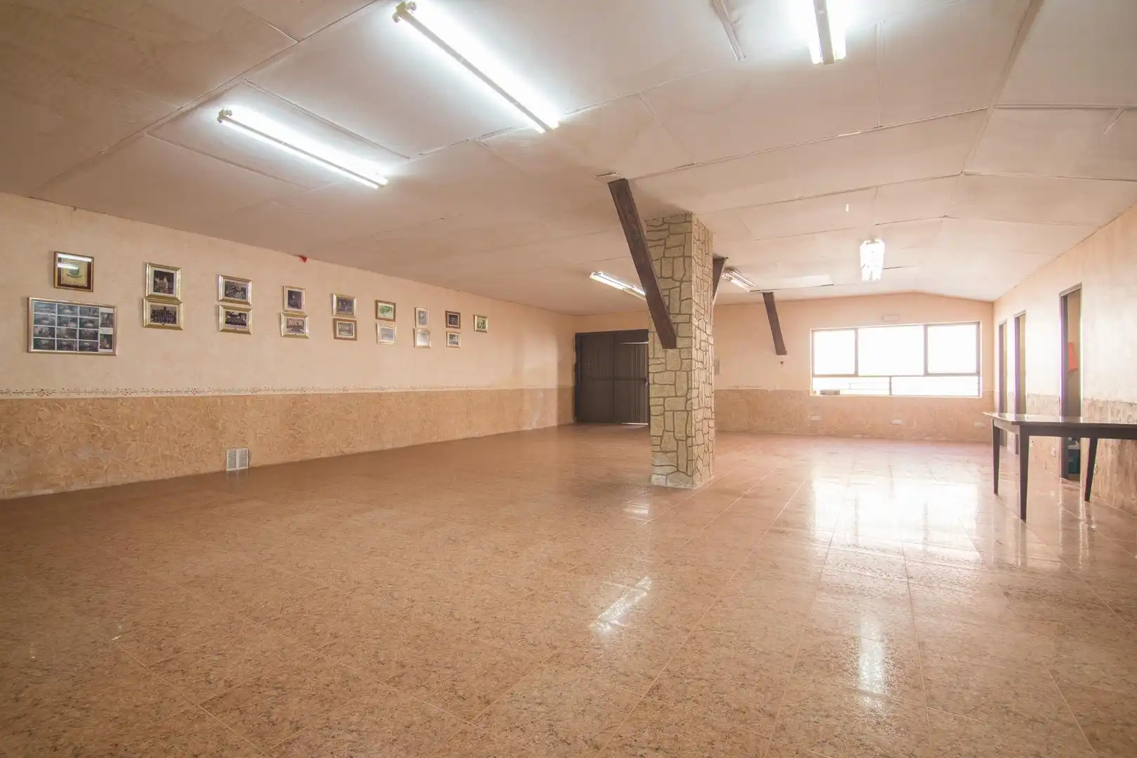 Local en venta en Algueña