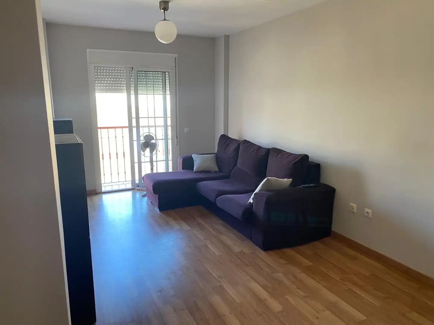 Sala de estar de Piso de alquiler en Roquetas de Mar con Aire acondicionado, Calefacción y Parquet