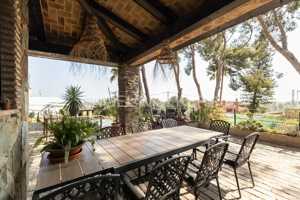 Terraza de Casa o chalet de alquiler en Manises con Aire acondicionado, Calefacción y Jardín privado