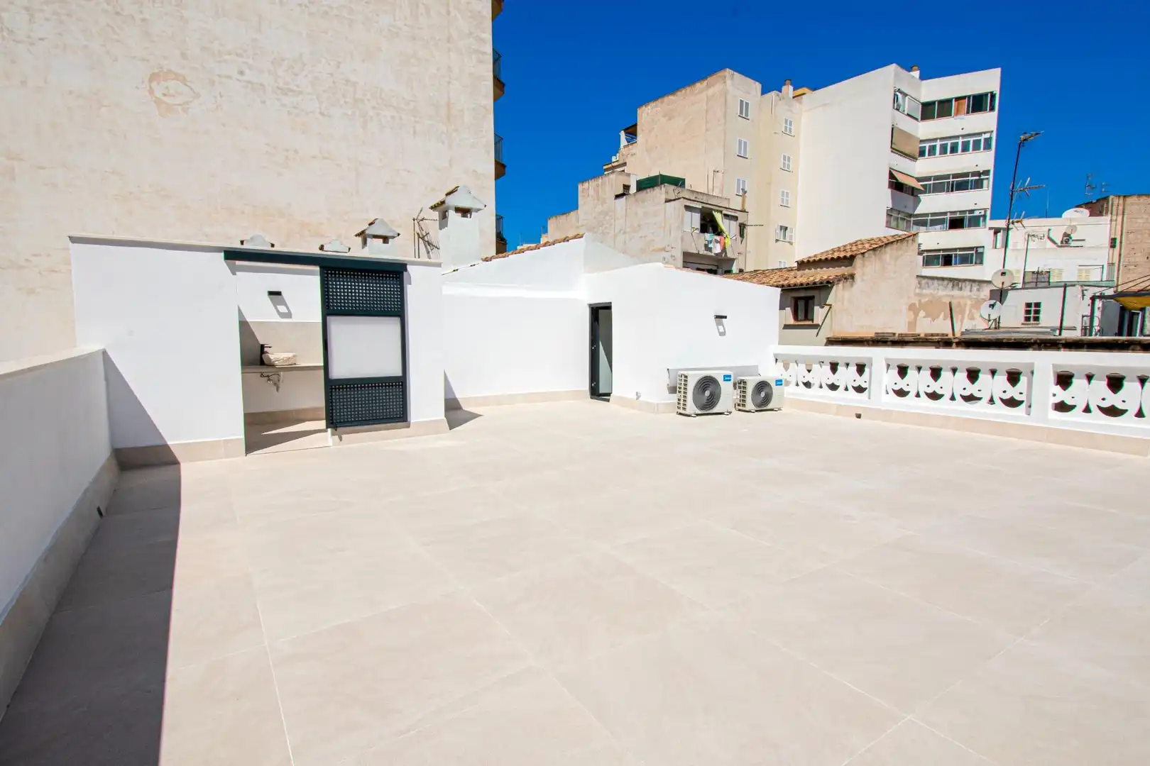 Casa amb terrassa en venda a Calle de Nuredduna, imagen 53