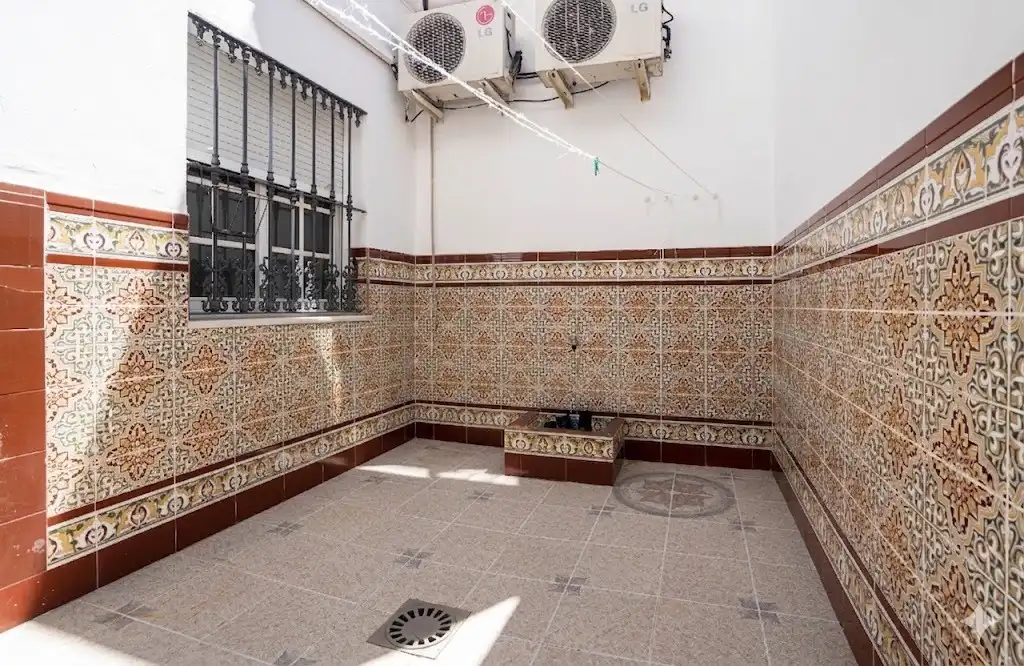 Casa adosada en venda en Alcalá del Río amb Aire condicionat, Calefacció i Moblat