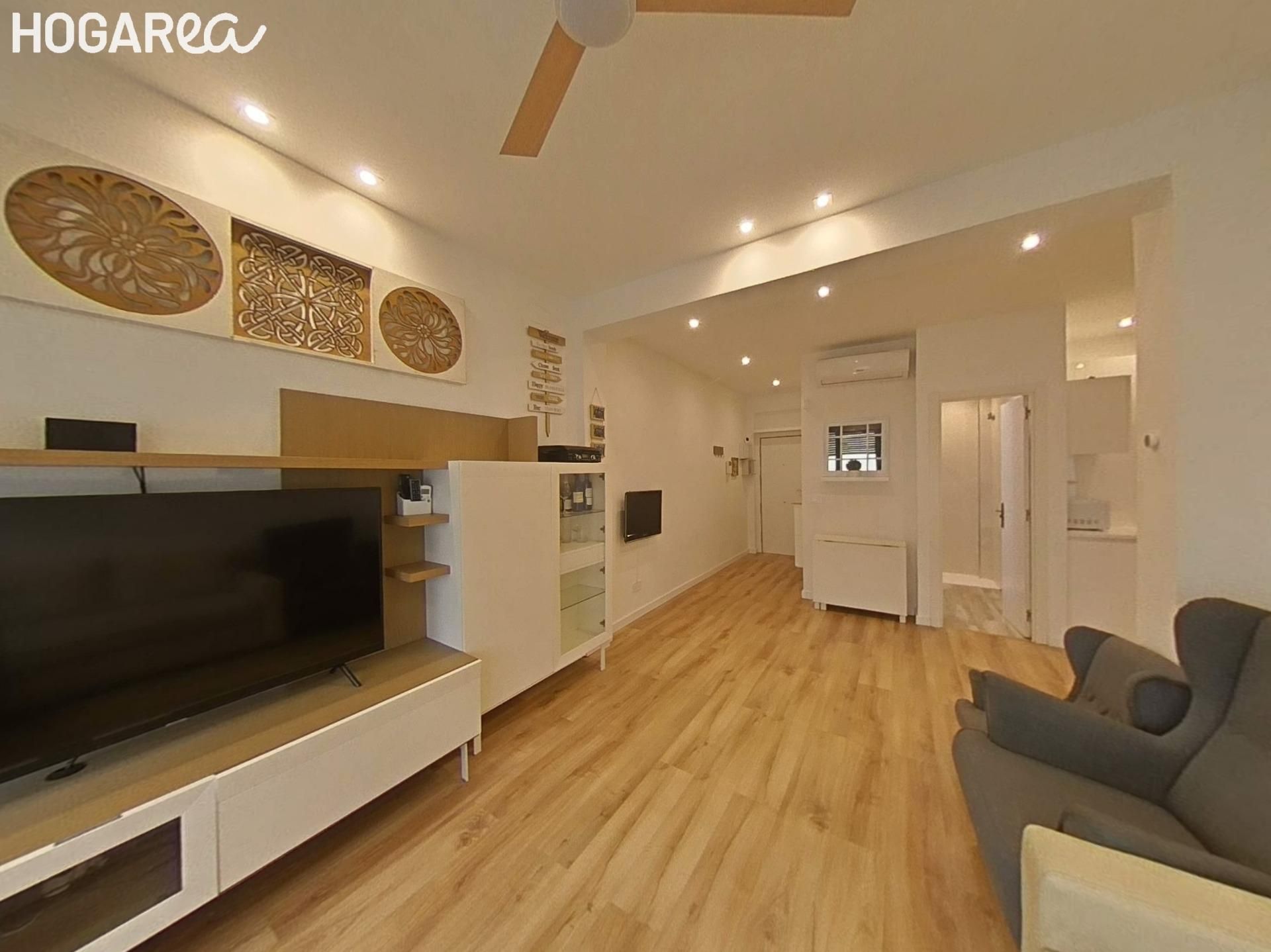 Sala d'estar de Pis en venda en  Barcelona Capital amb Aire condicionat, Calefacció i Parquet