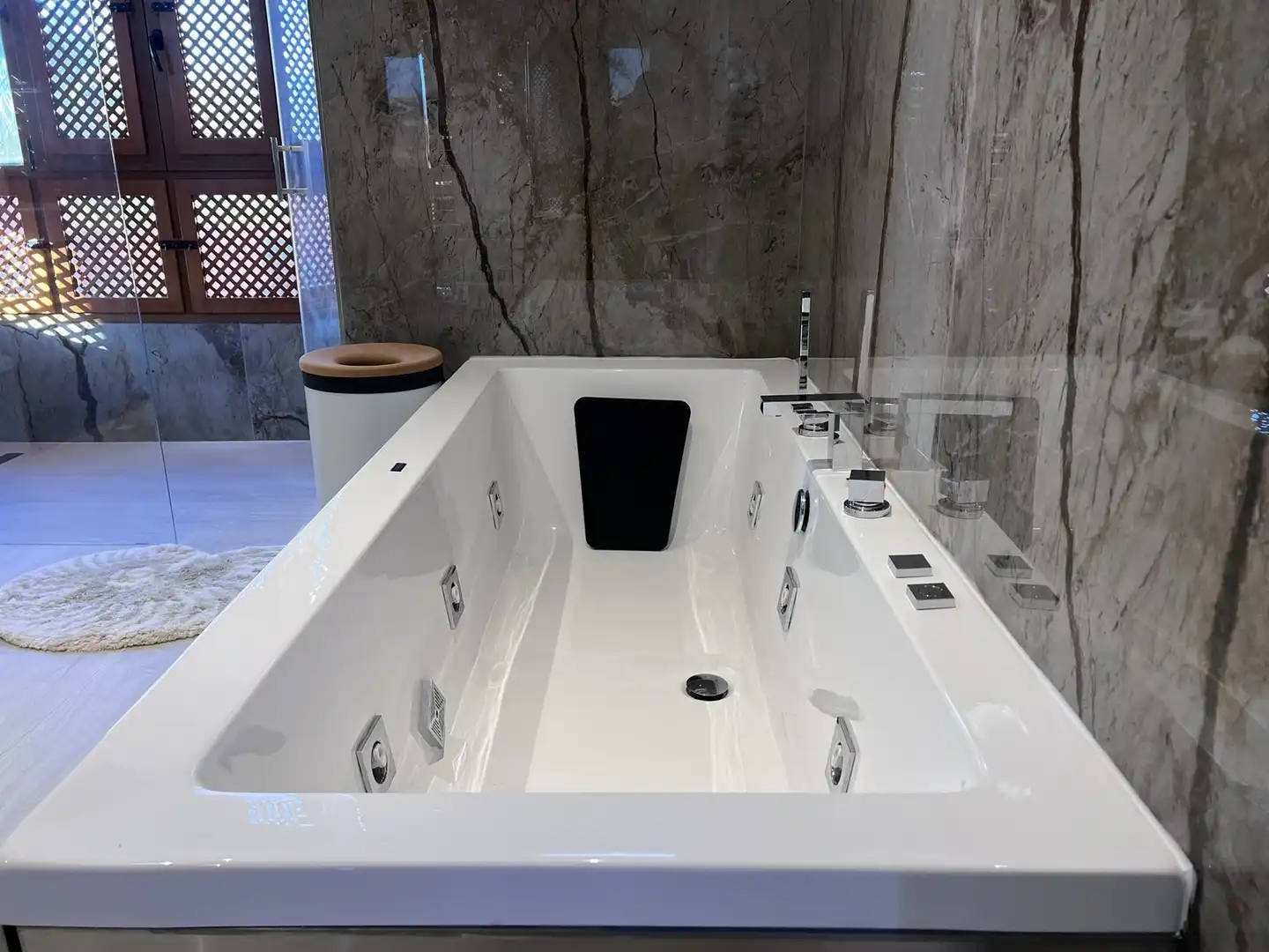 Dúplex amb piscina en venda a Selwo, imagen 32