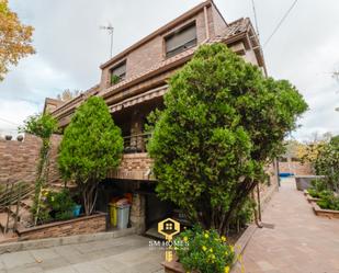 Vista exterior de Casa o xalet en venda en  Madrid Capital amb Aire condicionat, Calefacció i Jardí privat