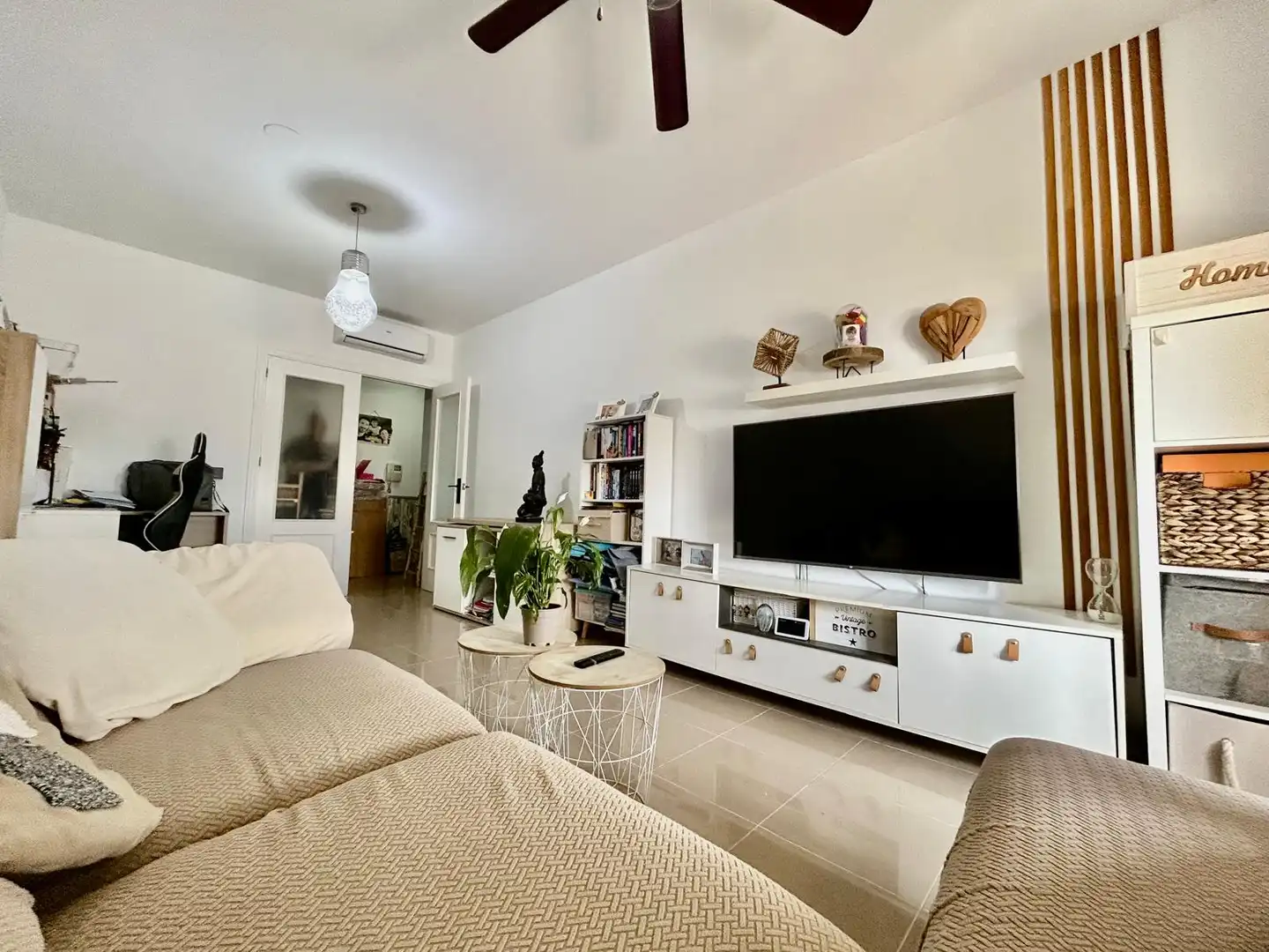 Living room of Flat for sale in Roquetas de Mar  with Air Conditioner, Terrace and Community pool