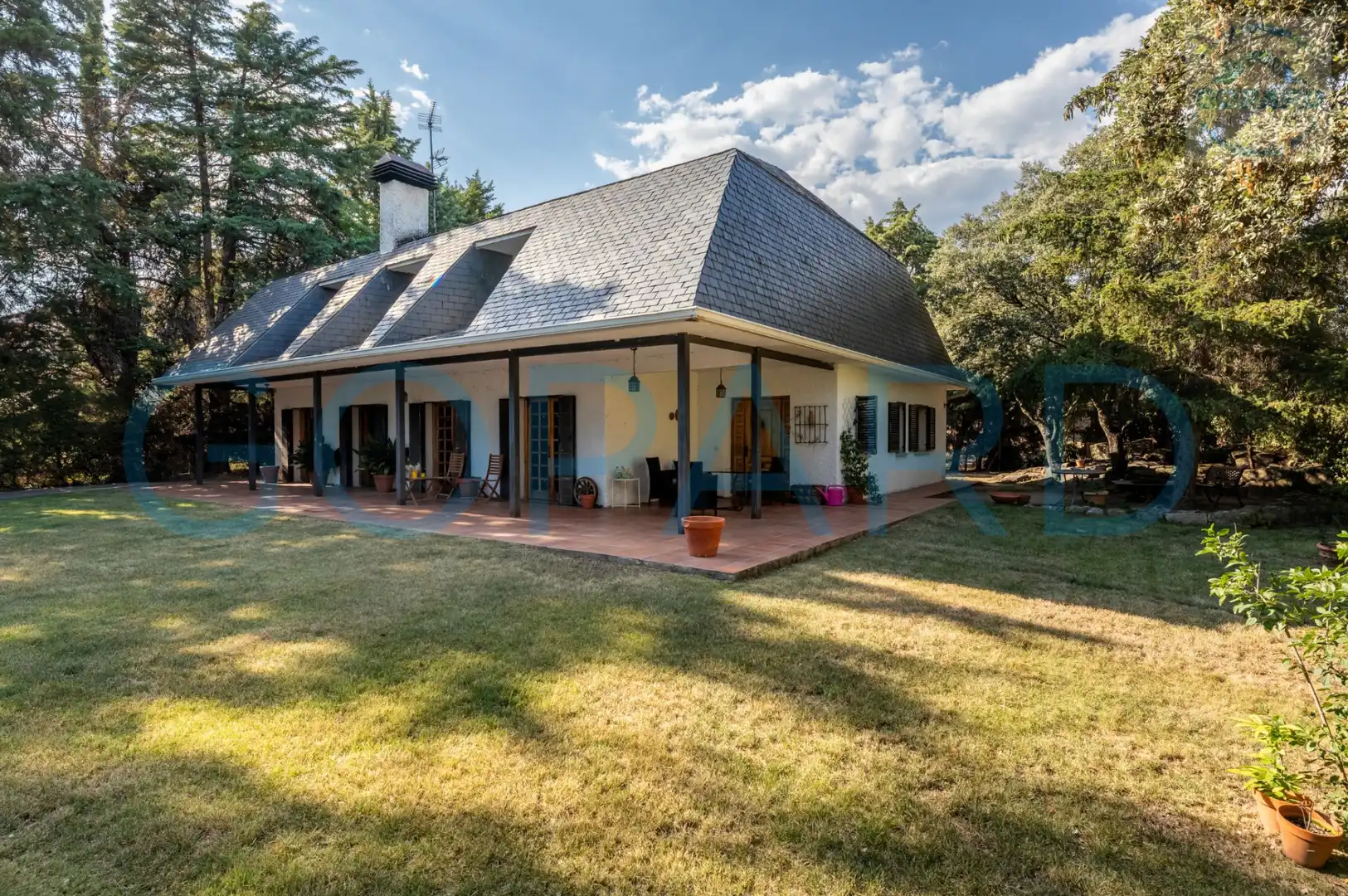 Vista exterior de Casa o xalet en venda en Alpedrete amb Calefacció, Jardí privat i Parquet