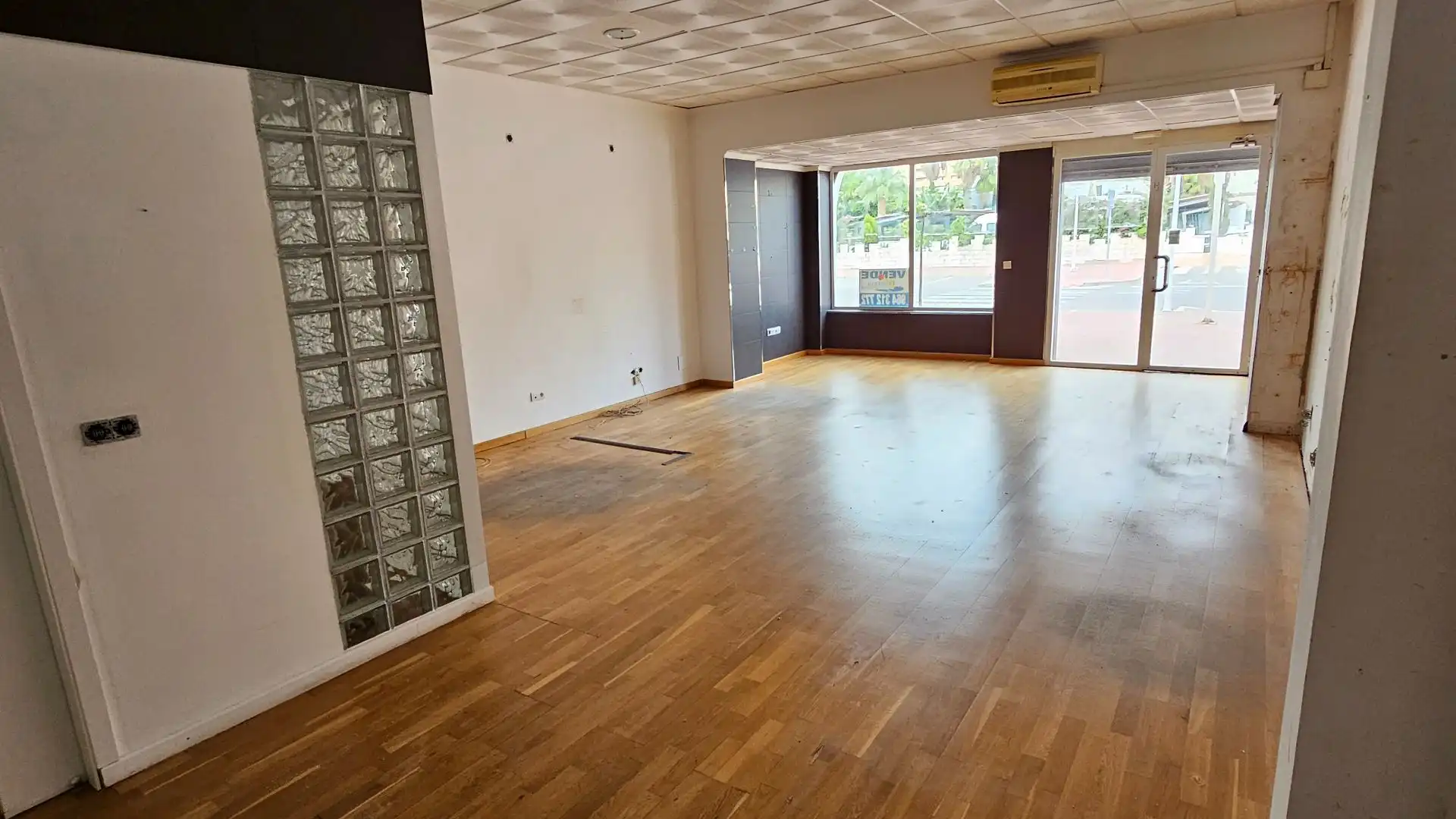 Local comercial en venda a LA MARINA 5, imagen 4
